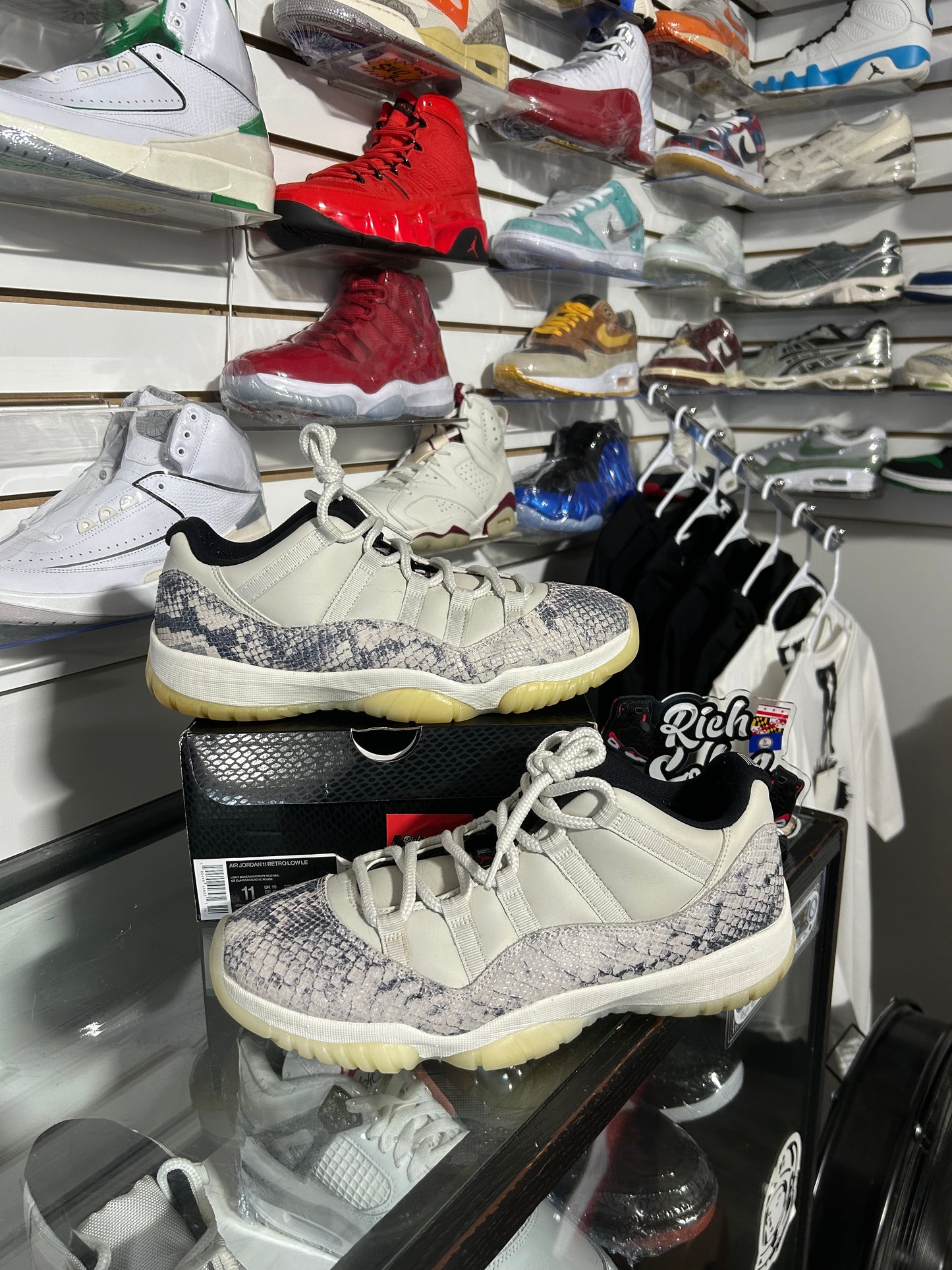 Snake Light Bone 11 Lows